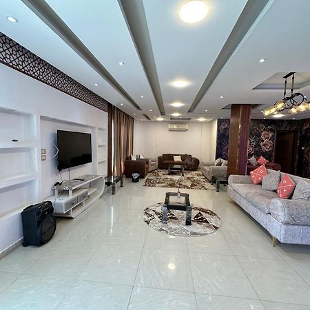 Vila Fakhra Balhzam Alakhdr Villa Sheikh Zayed City Exterior photo